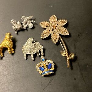 Elegant Brooch and Pin Set with Gold and Silver Accents